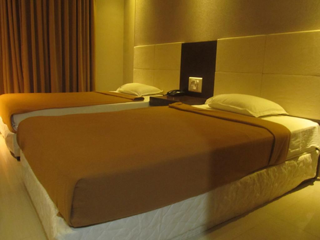 Hotel Blue Lagoon Daman Quarto foto